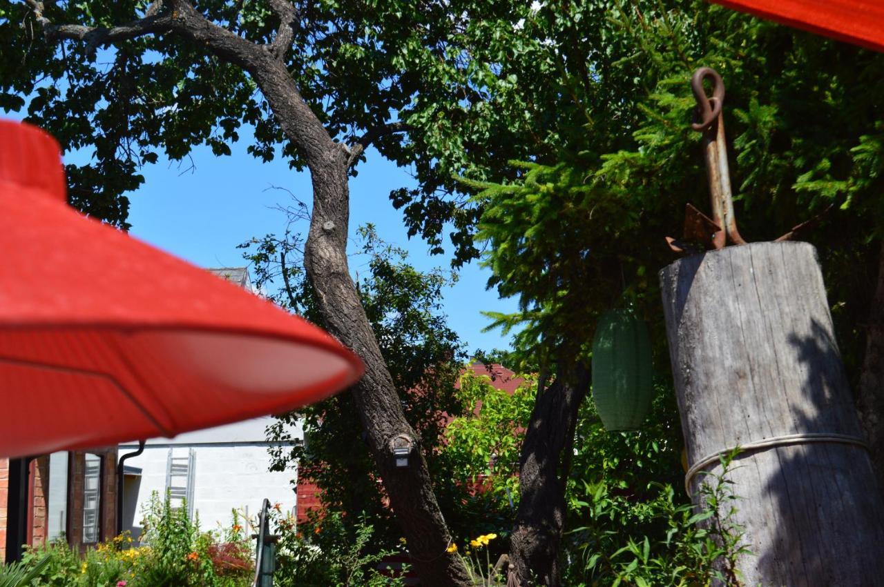 Bootshaus Villa ไอเซนชตัดท์ ภายนอก รูปภาพ